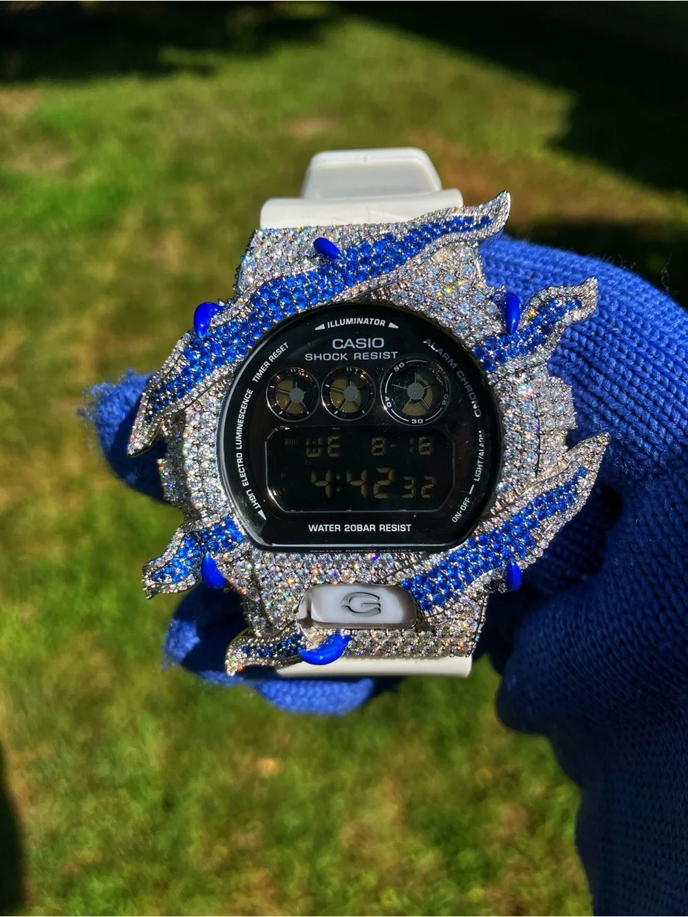 BUSSDOWN Moissanite Custom G Shock White Dw6900